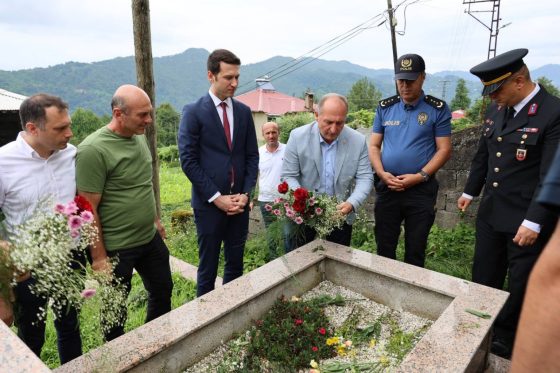 Şehit Barış Öztür’ün Kabri ve Ailesi Ziyaret Edildi