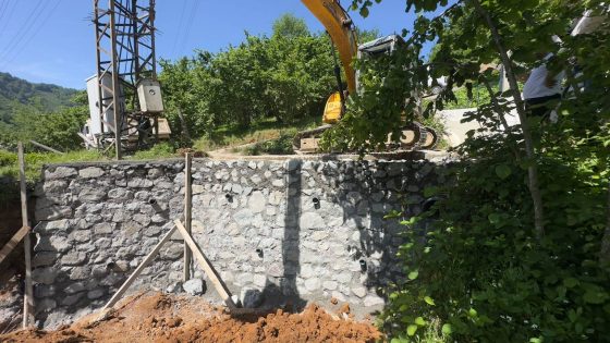 Yukarı Hacılar Mahallesi’nde Taş Duvar Çalışması Tamamlandı