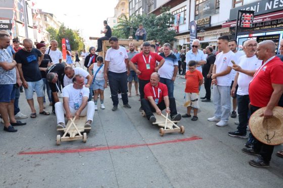 Tahta Araba Yarışı ve Horon Gösterisiyle Geleneksel Festival Coşkusu Zirveye Ulaştı