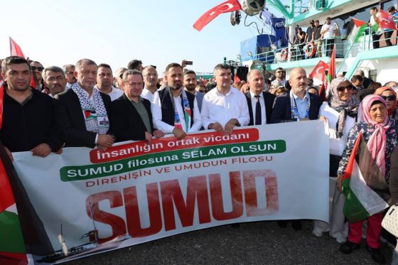 Tekneler Filistin İçin Yola Çıktı: Soykırımcı İsrail’e Karşı Limanda Miting