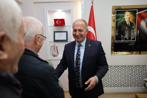 Başkan Turgay Ataselim, Bayramlaşma Programında Vatandaşlarla Buluştu