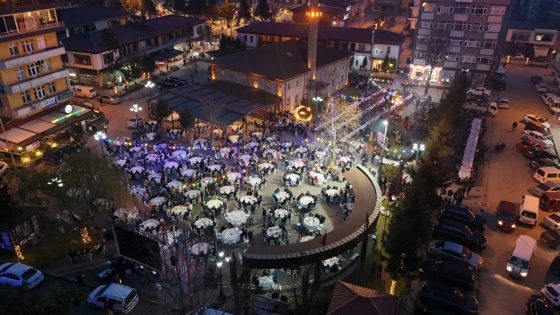 Arhavi’de İftar Sofrasında Gönüller Buluştu